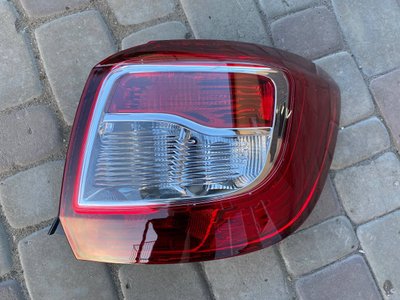Ліхтар задній правий Renault Dacia Sandero 2012- 28B2882E фото